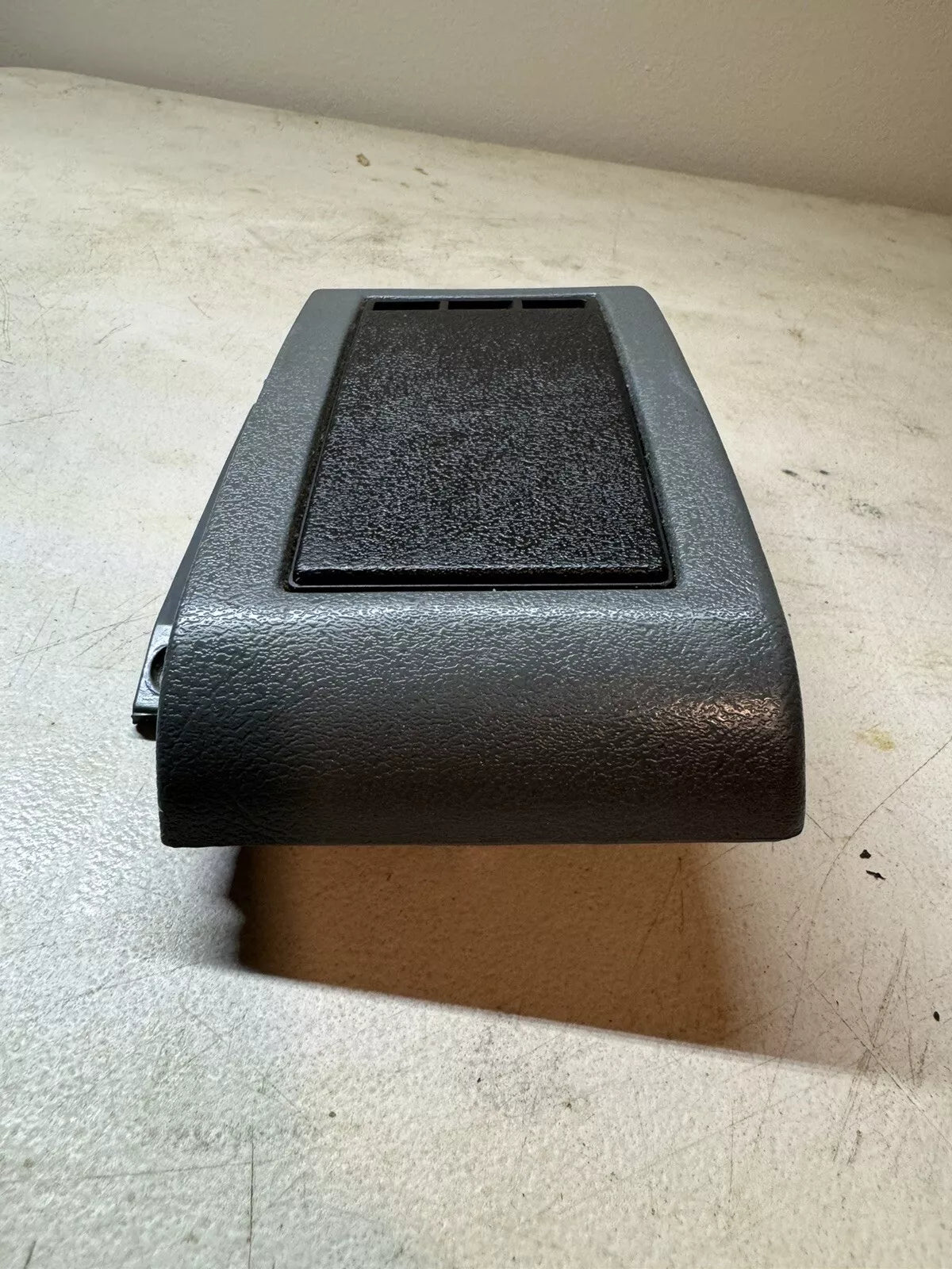 88-94 OBS A/C DELETE Passenger Side Vent Panel GRAY